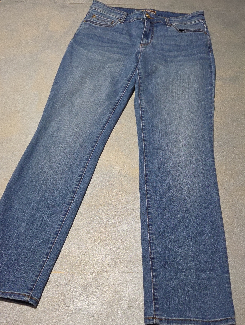 Kut from the Kloth Straight-Leg Jeans in Medium Blue Denim